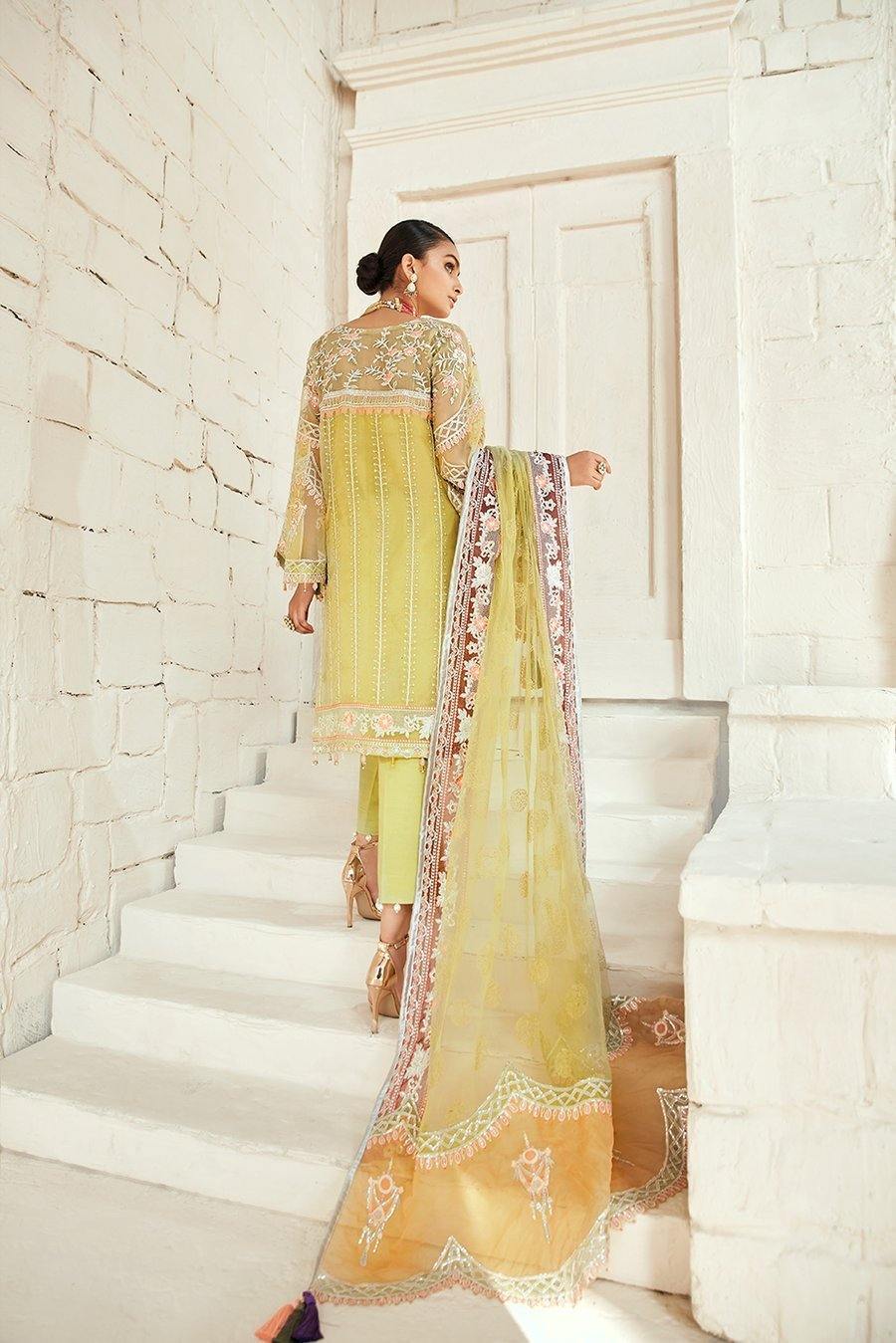 img_maryam_hussain_luxury_formals_chiffon_wedding_awwal_boutique