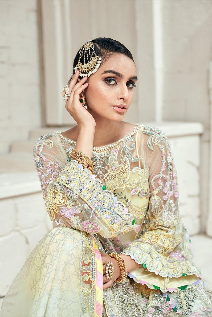 img_maryam_hussain_luxury_formals_chiffon_wedding_awwal_boutique
