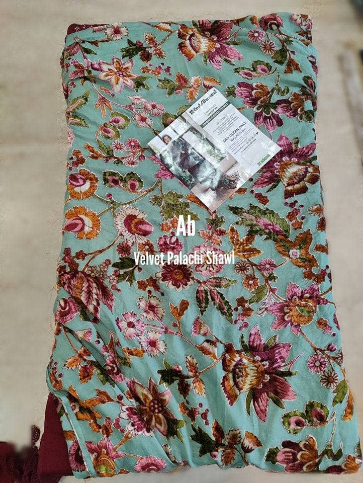 img_gul_ahmed_winter_22_awwal_boutique