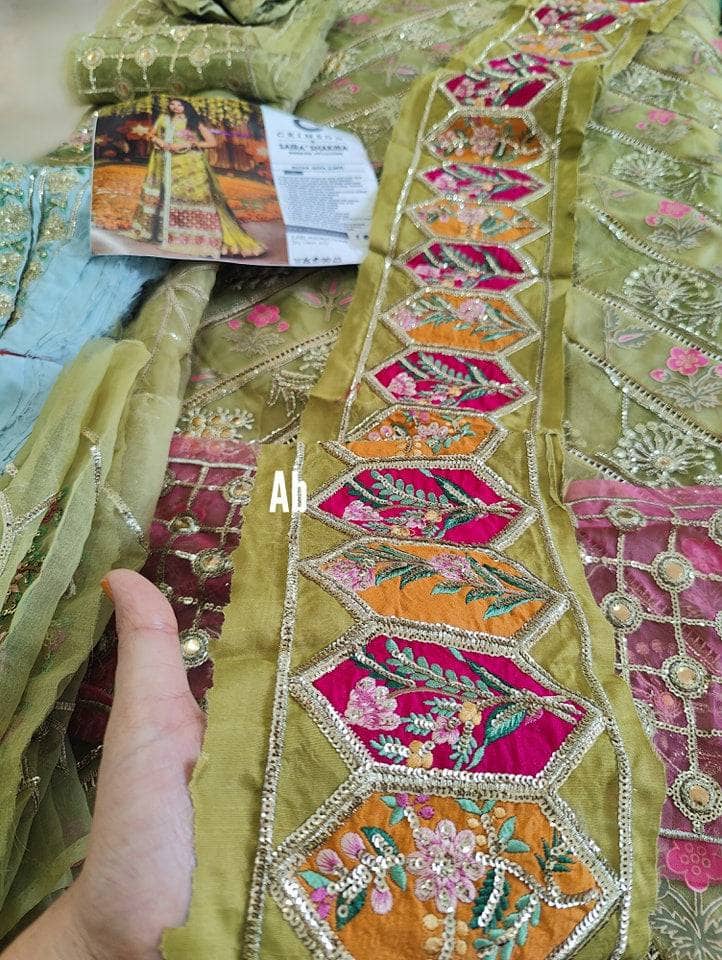 img_open_pic_crimson_wedding_edition_awwal_boutique