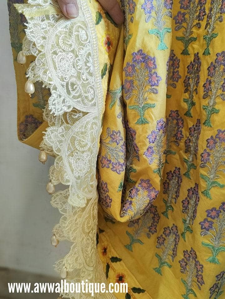 Awwal Pret-Stiched Charizma Signature/Medium