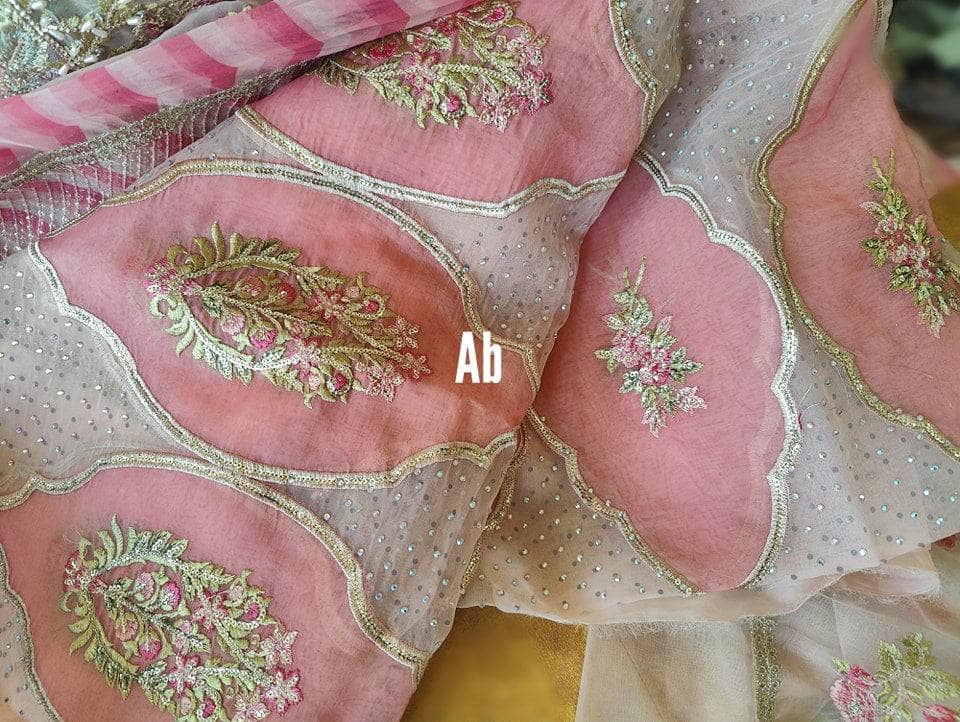 img_open_pic_crimson_wedding_awwal_boutique