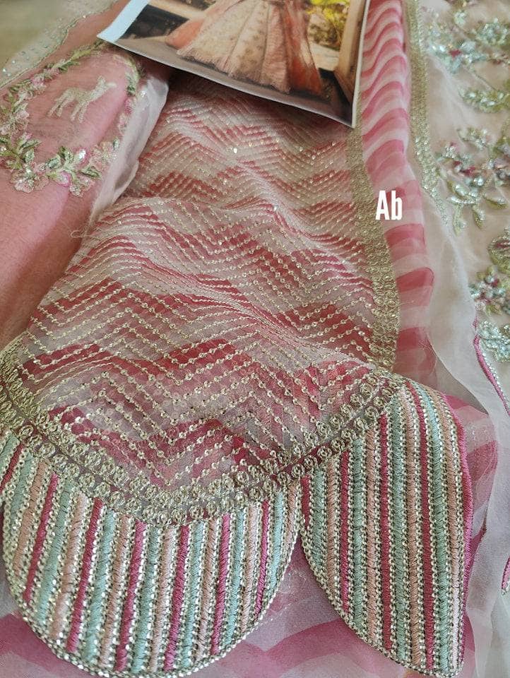 img_open_pic_crimson_wedding_awwal_boutique