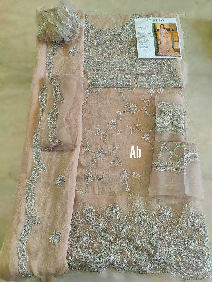 img_roheenaz_2023_awwal_boutique