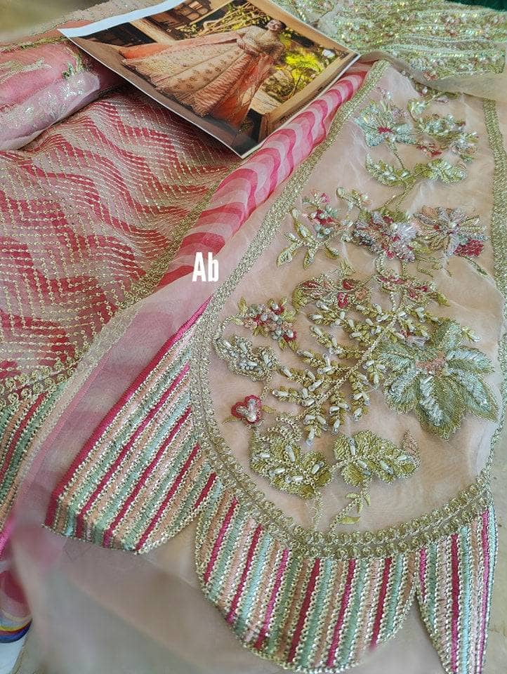 img_open_pic_crimson_wedding_awwal_boutique