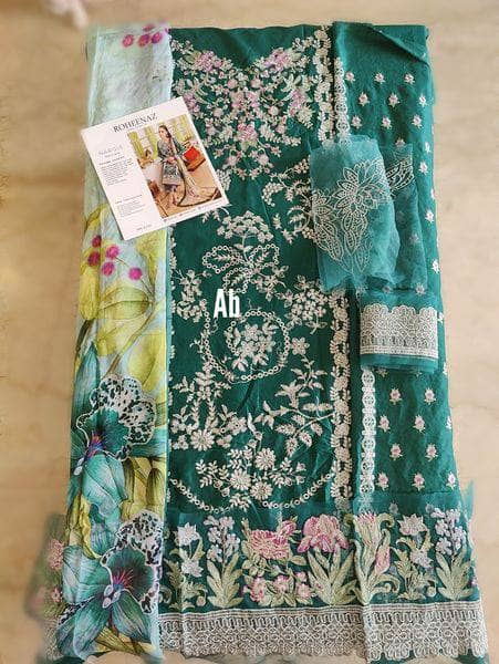 img_roheenaz_lawn_23_awwal_boutique