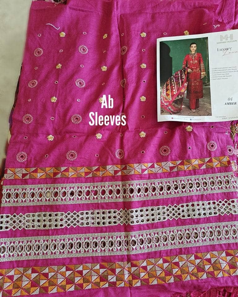 img_open_pic_maryam_hussain_lawn_23_awwal_boutique