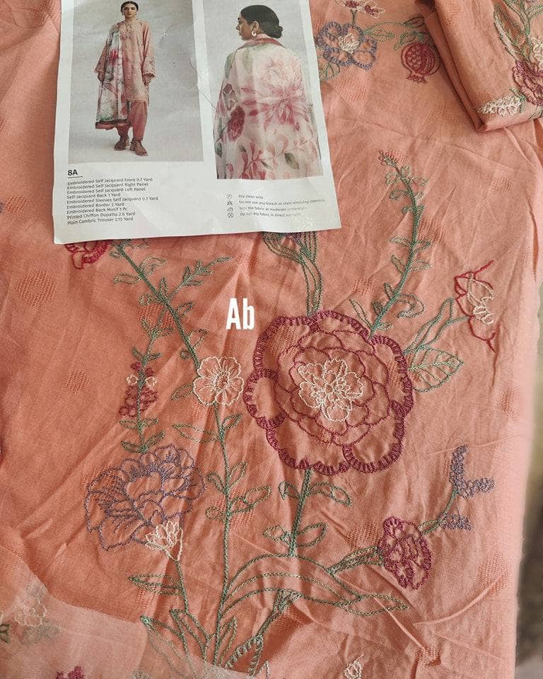 img_coco_lawn_23_awwal_boutique