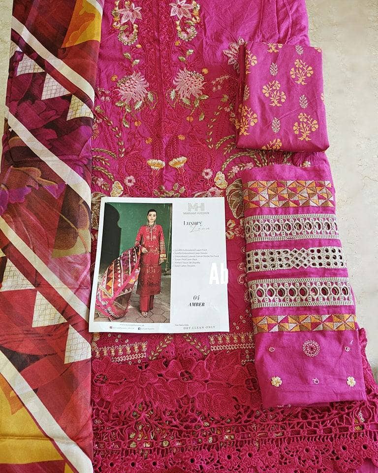 img_open_pic_maryam_hussain_lawn_23_awwal_boutique