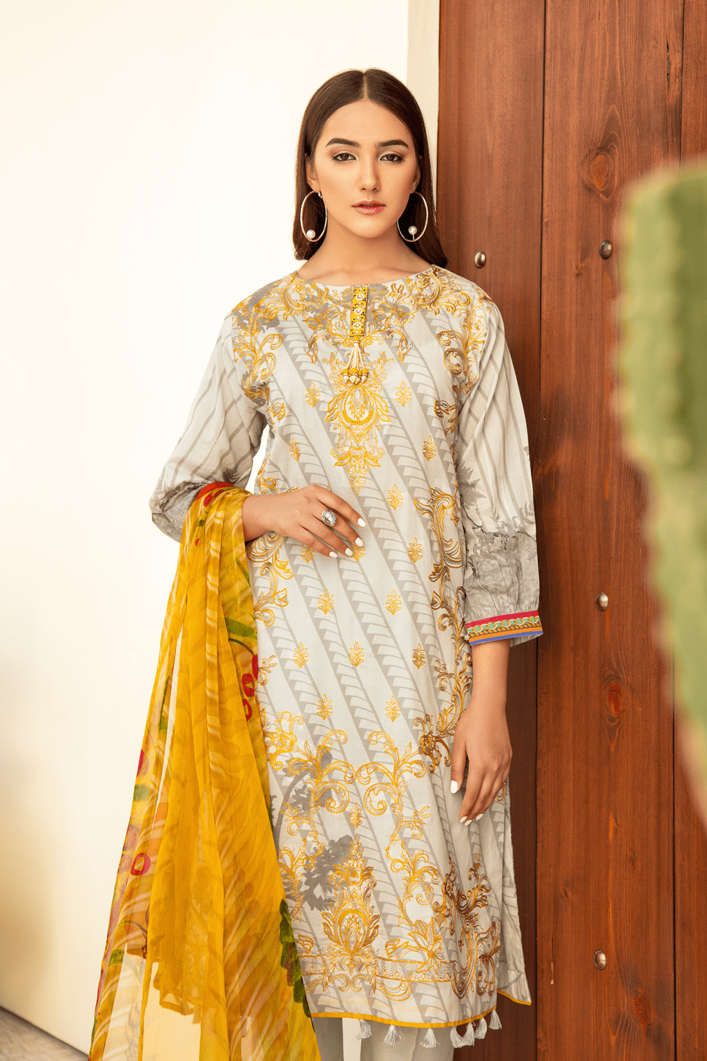 img_iznik_chinon_lawn_collection_awwal_boutique_eid_collection