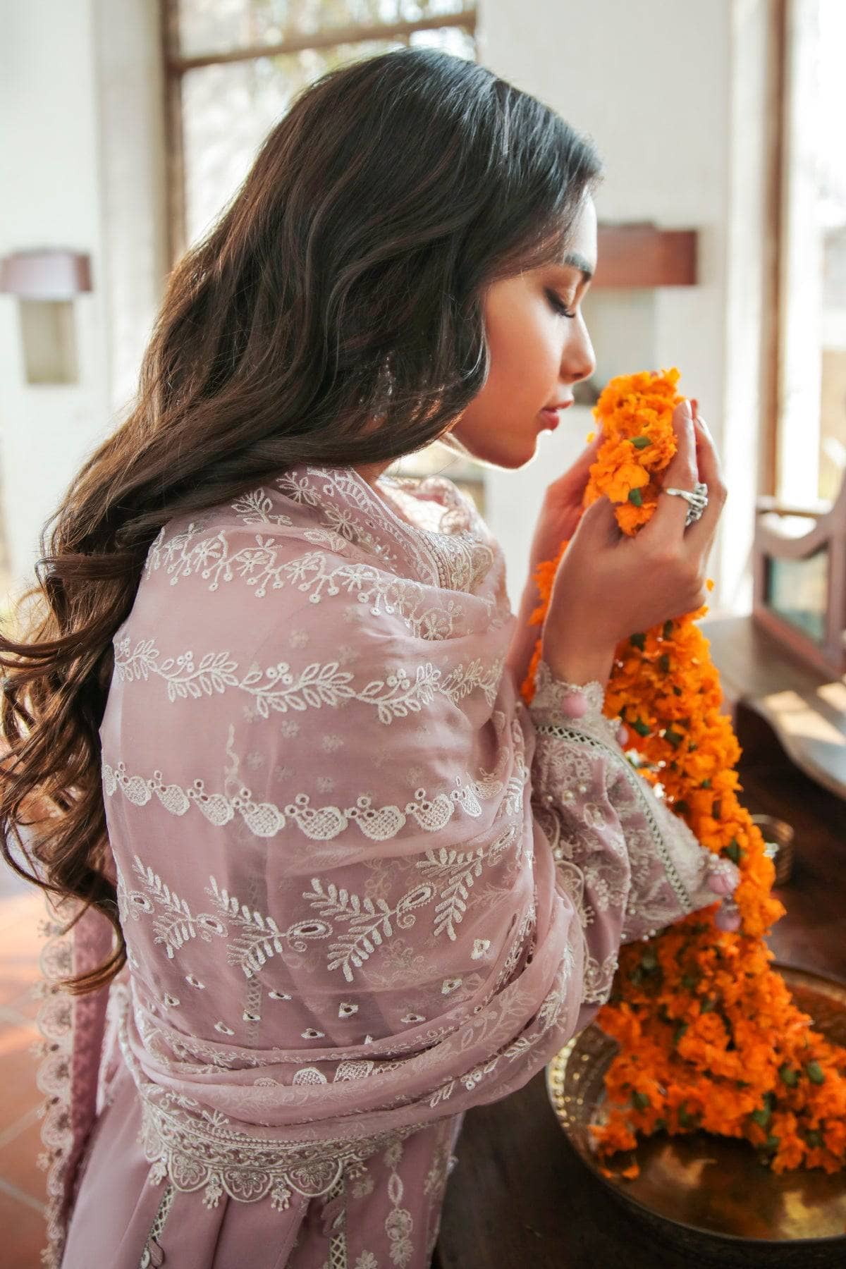 img_baroque_swiss_voil_awwal_boutique