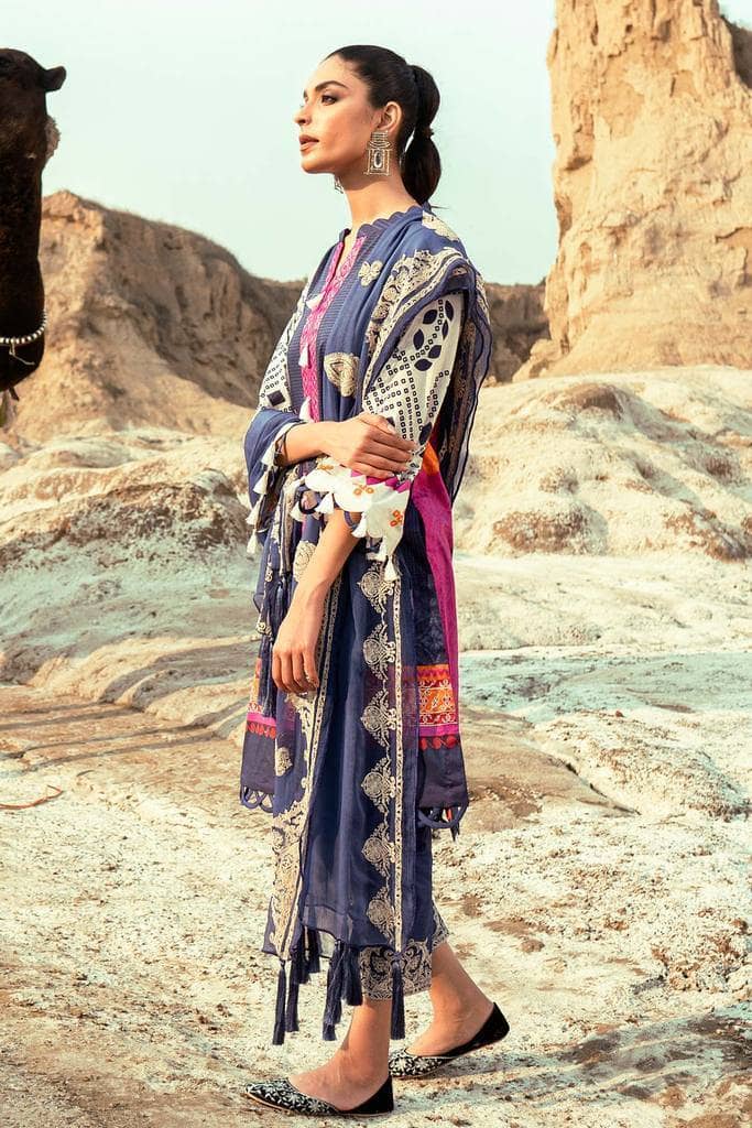 img_charizma_naranji_lawn_2021_awwal_boutique