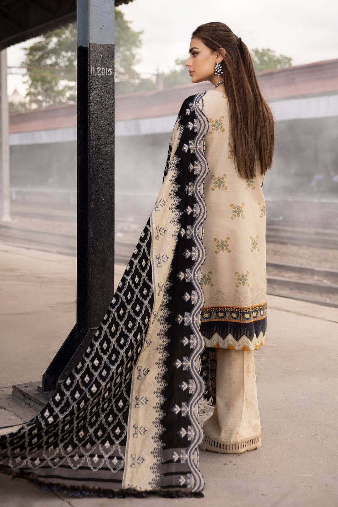 img_nureh_maya_khaddar_vol_2_awwal_boutique