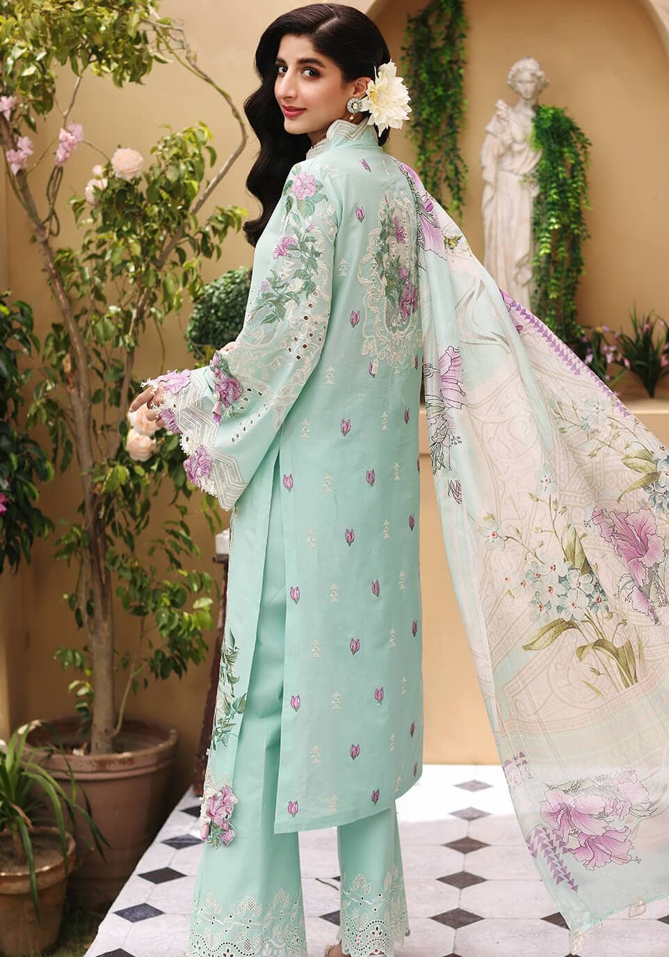 img_elaf_luxury_lawn_22_awwal_boutique