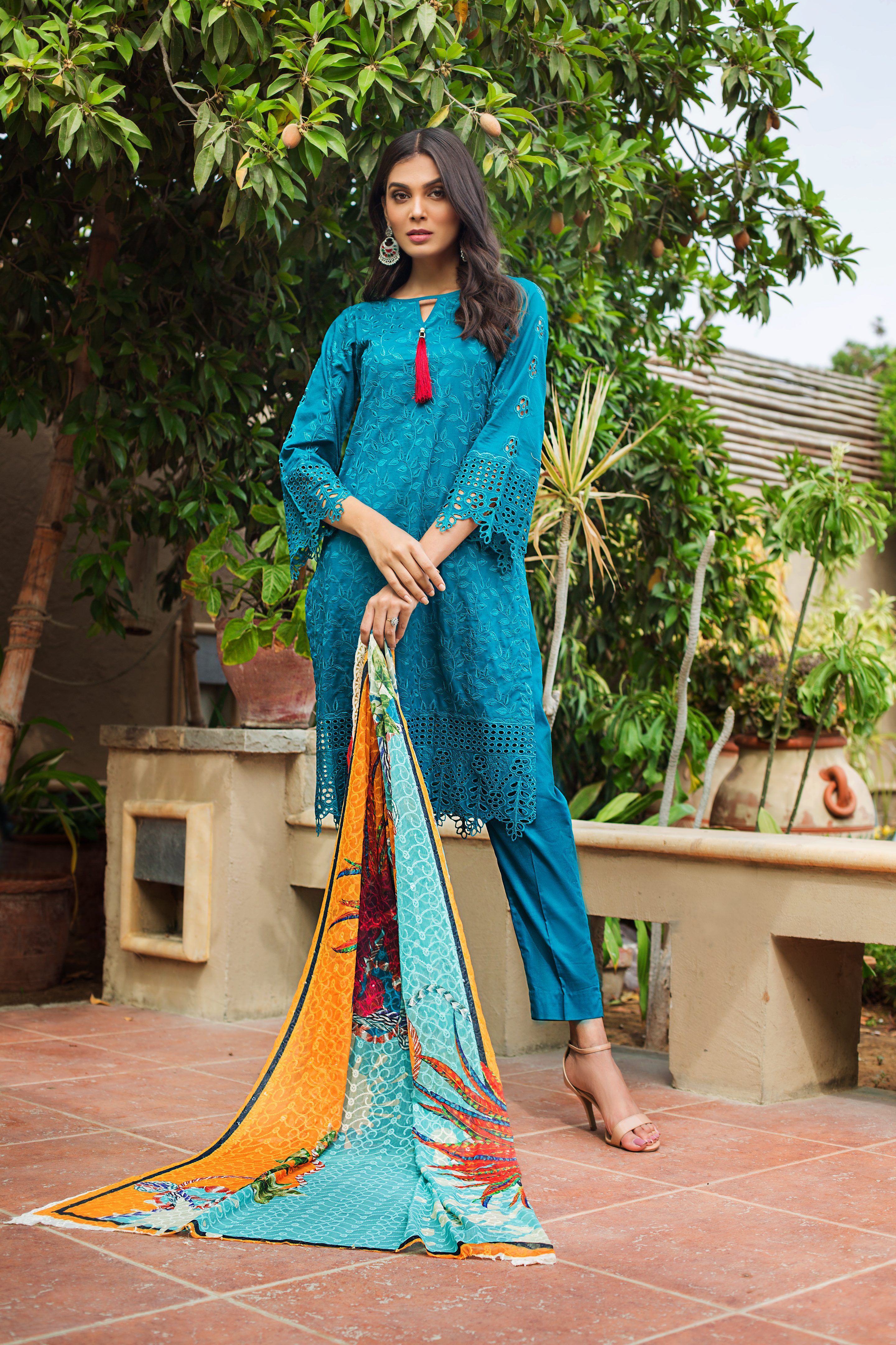 img_kalyan_lawn_awwal_boutique