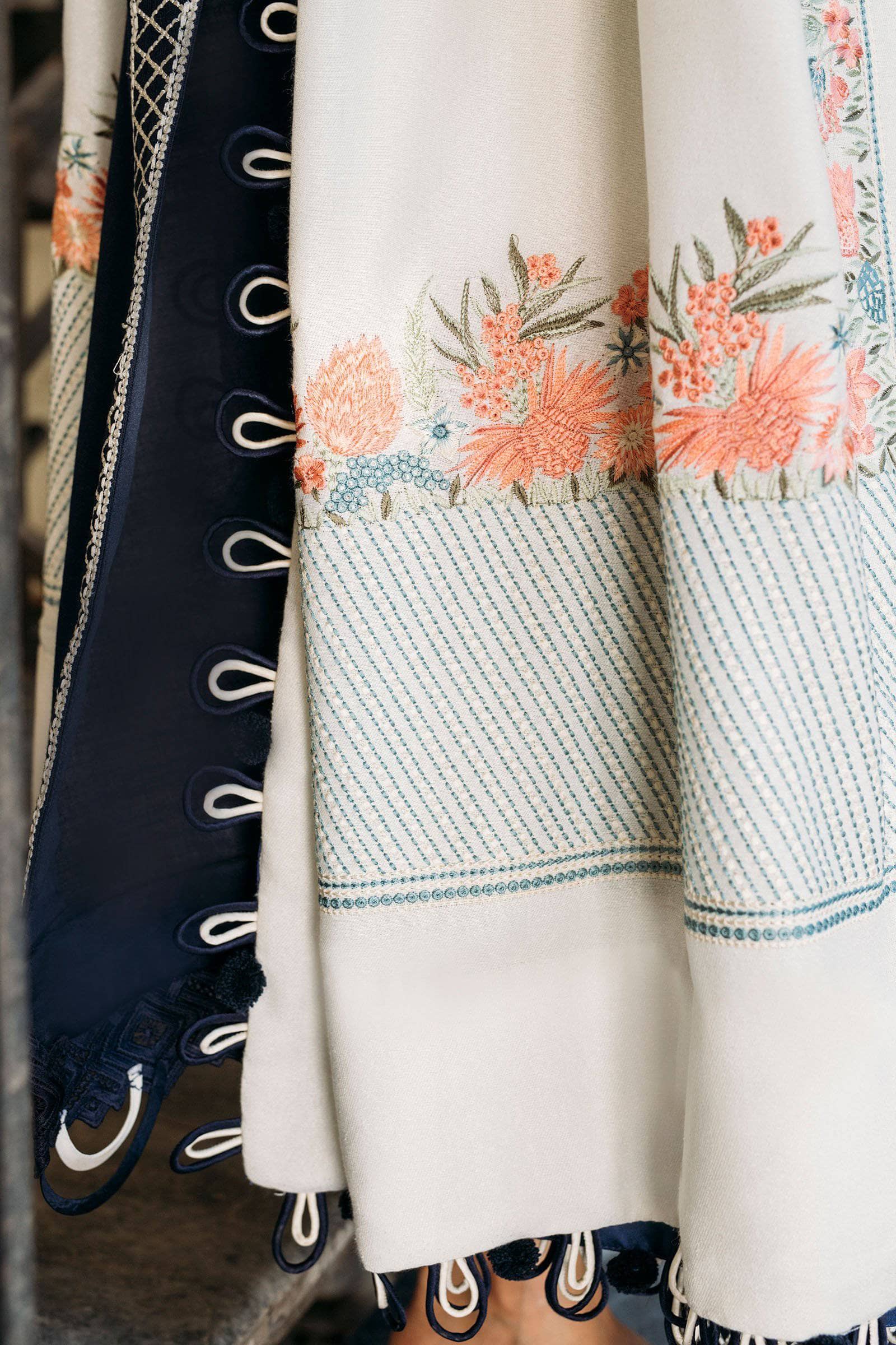 img_zaha_humrahi_winter_collection_awwal_boutique