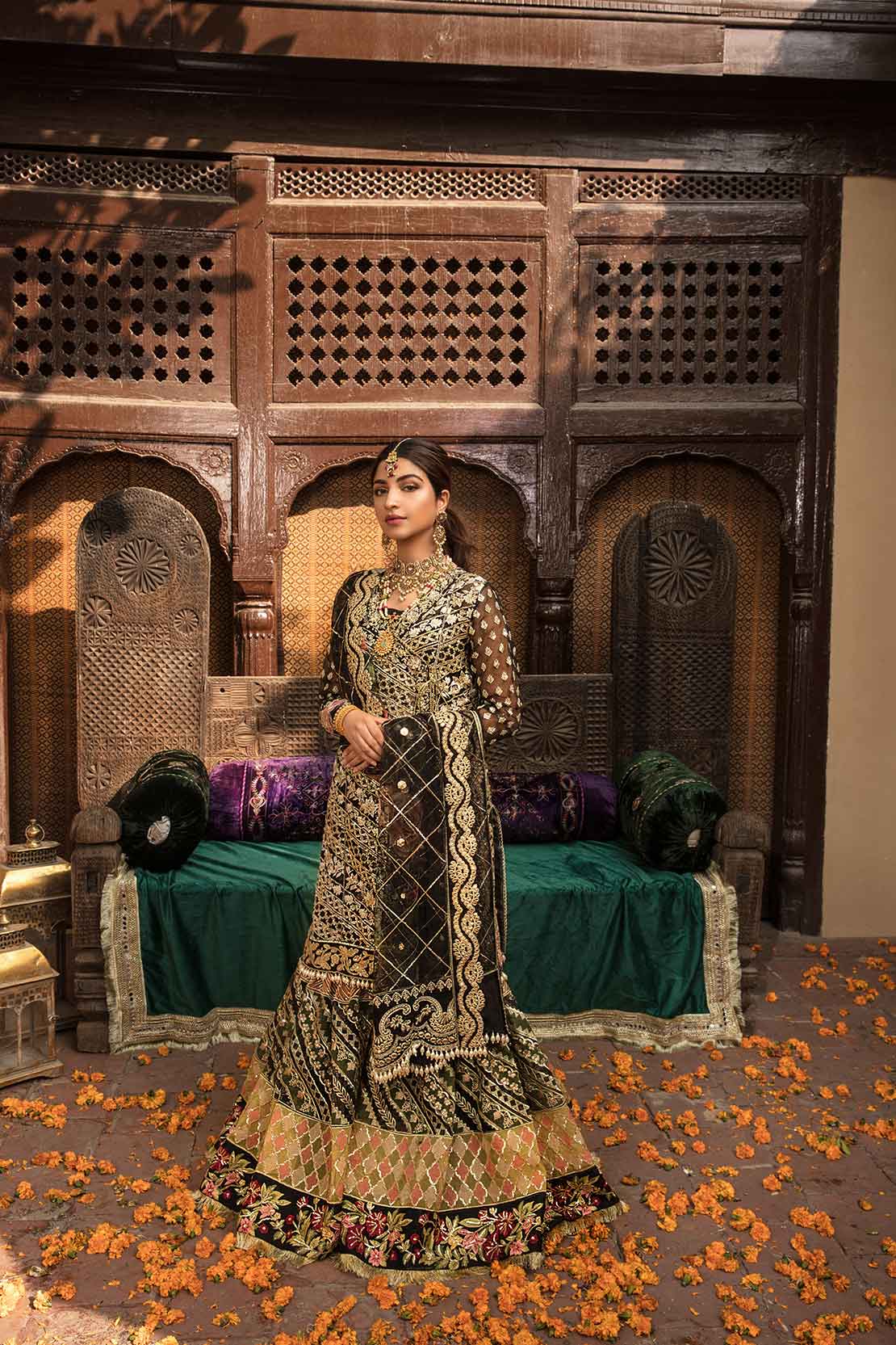 img_crimson_wedding_edition_awwal_boutique