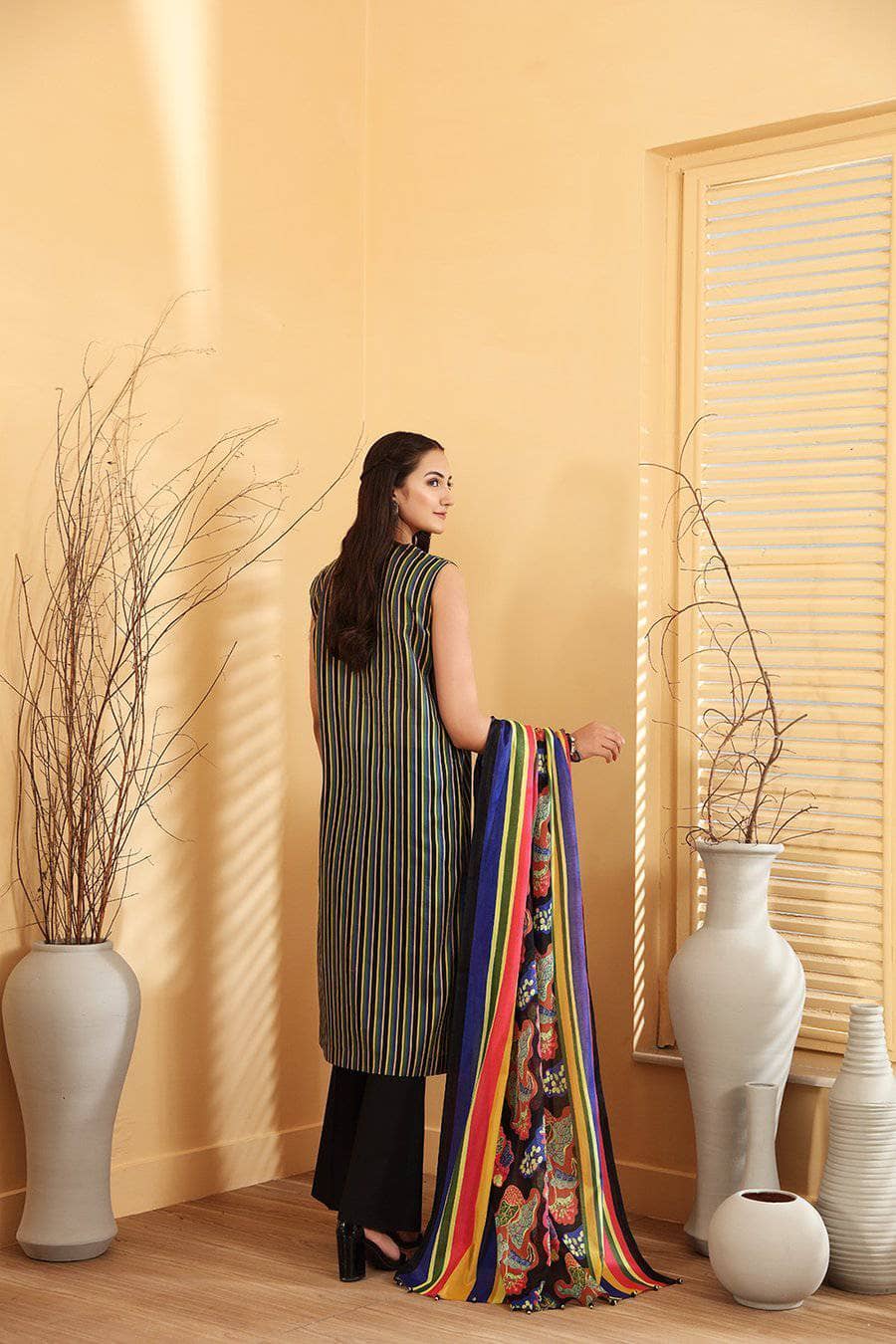 img_nishat_lawn_2021_awwal_boutique