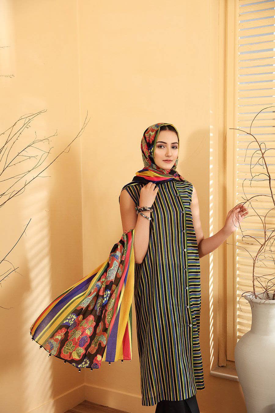 img_nishat_lawn_2021_awwal_boutique