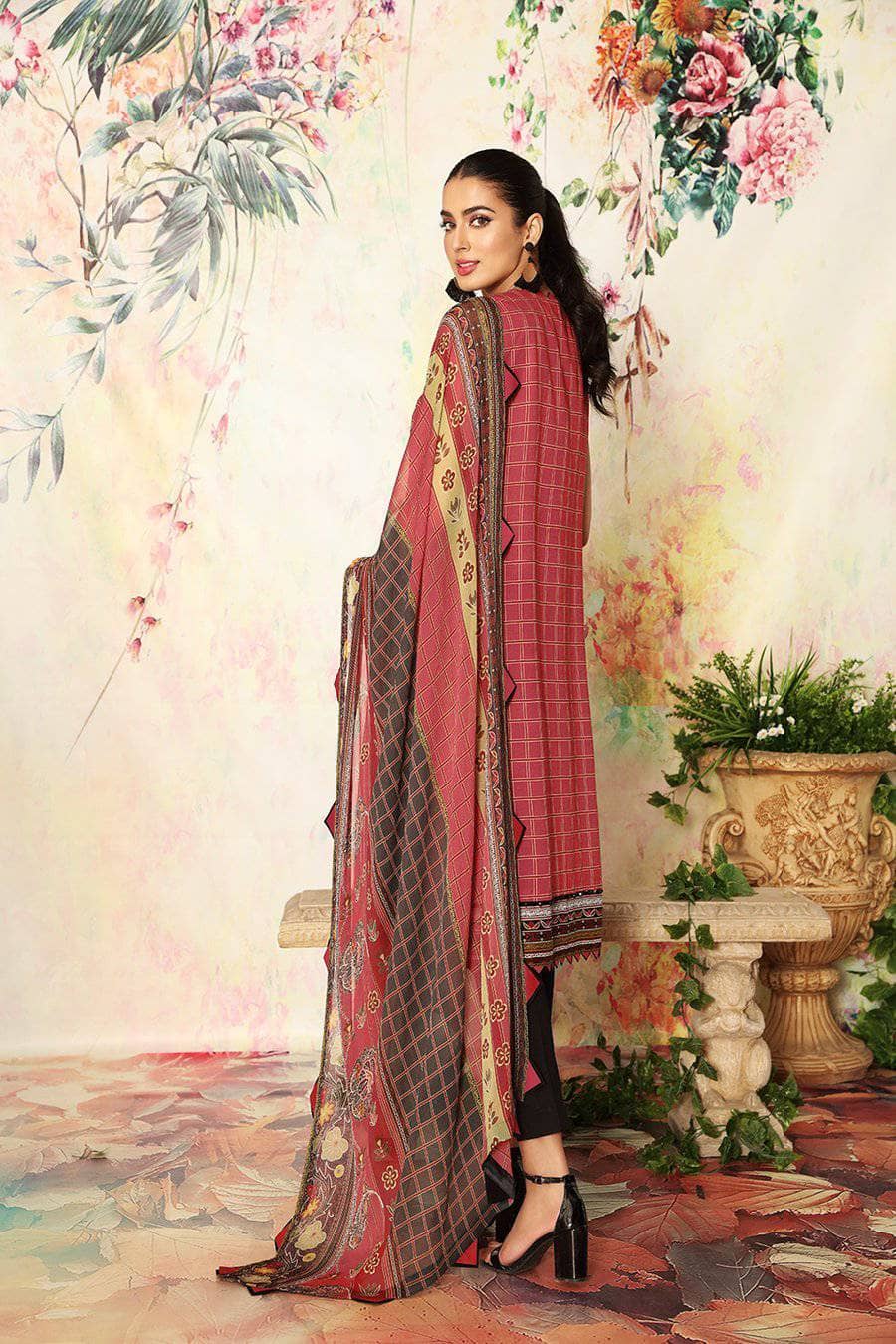 img_nishat_lawn_2021_awwal_boutique
