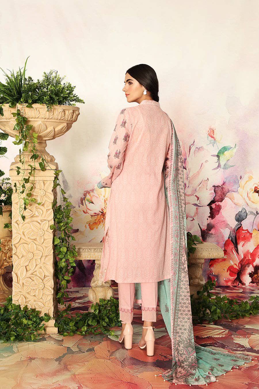 img_nishat_lawn_2021_awwal_boutique