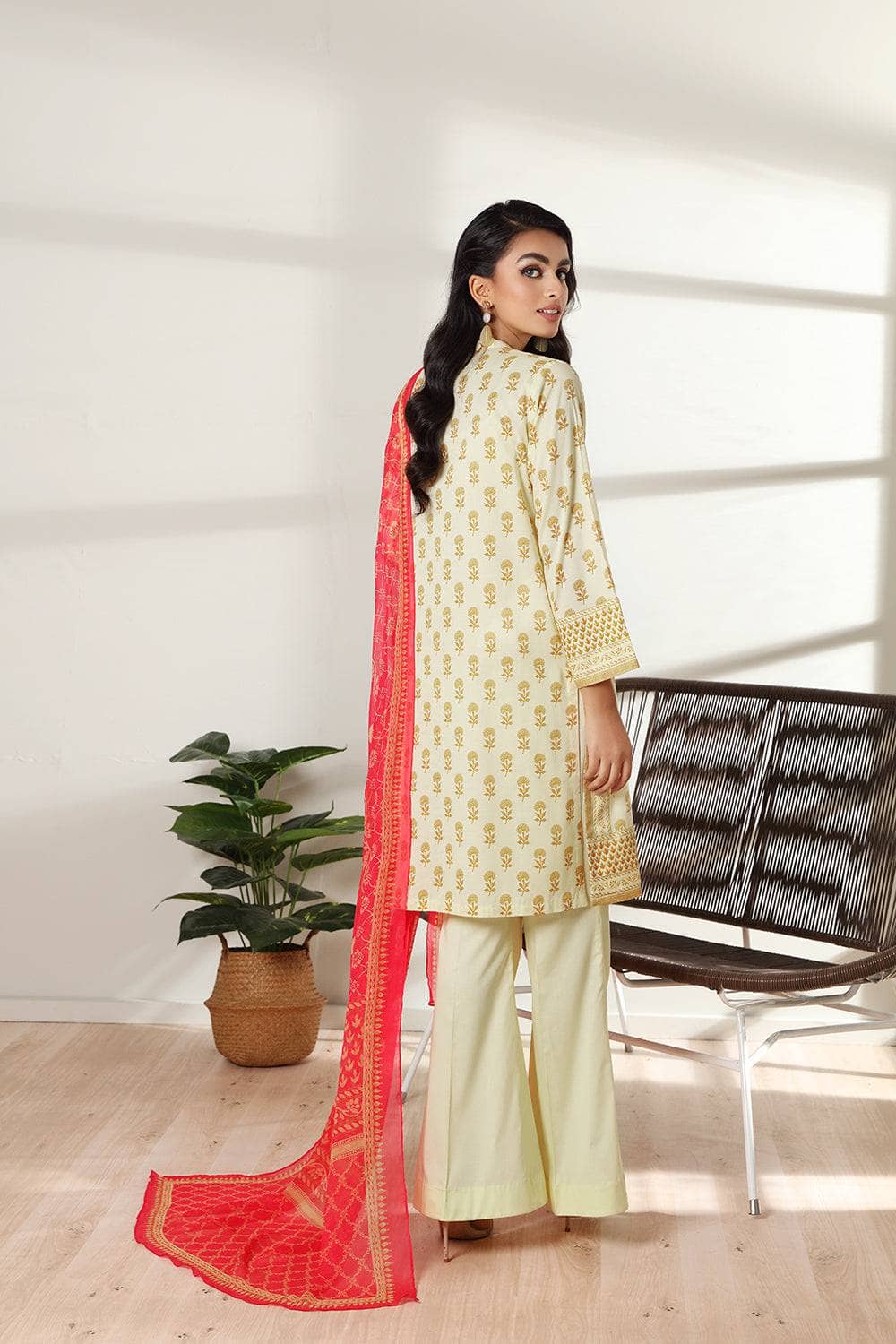 img_nishat_linen_lawn_2022_awwal_boutique