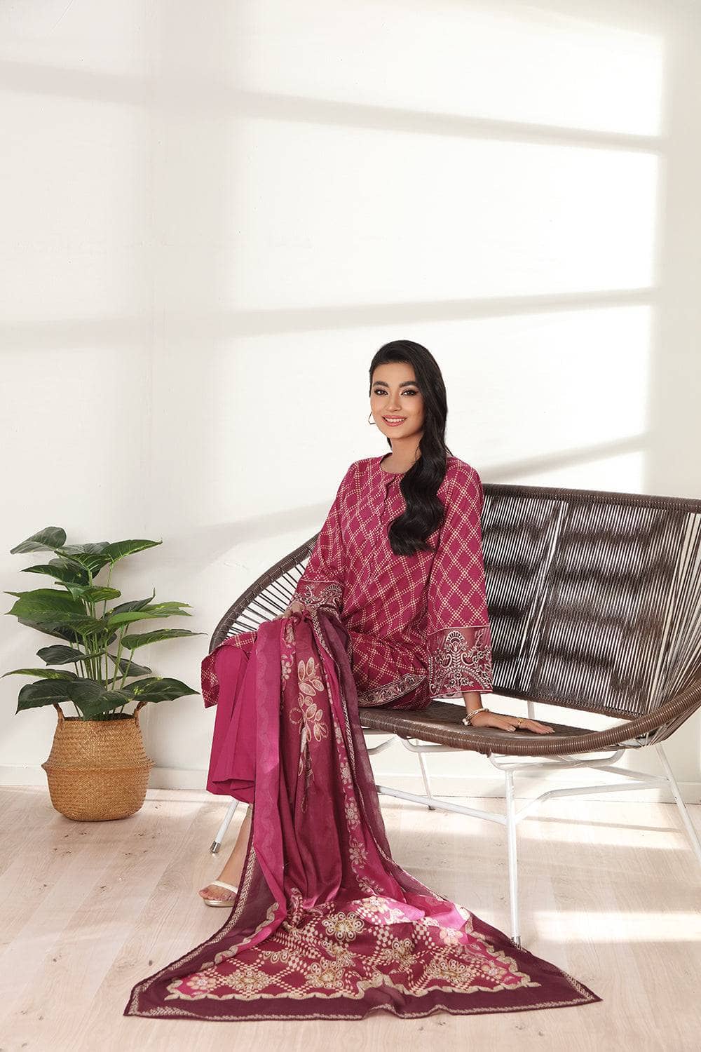 img_nishat_linen_lawn_2022_awwal_boutique