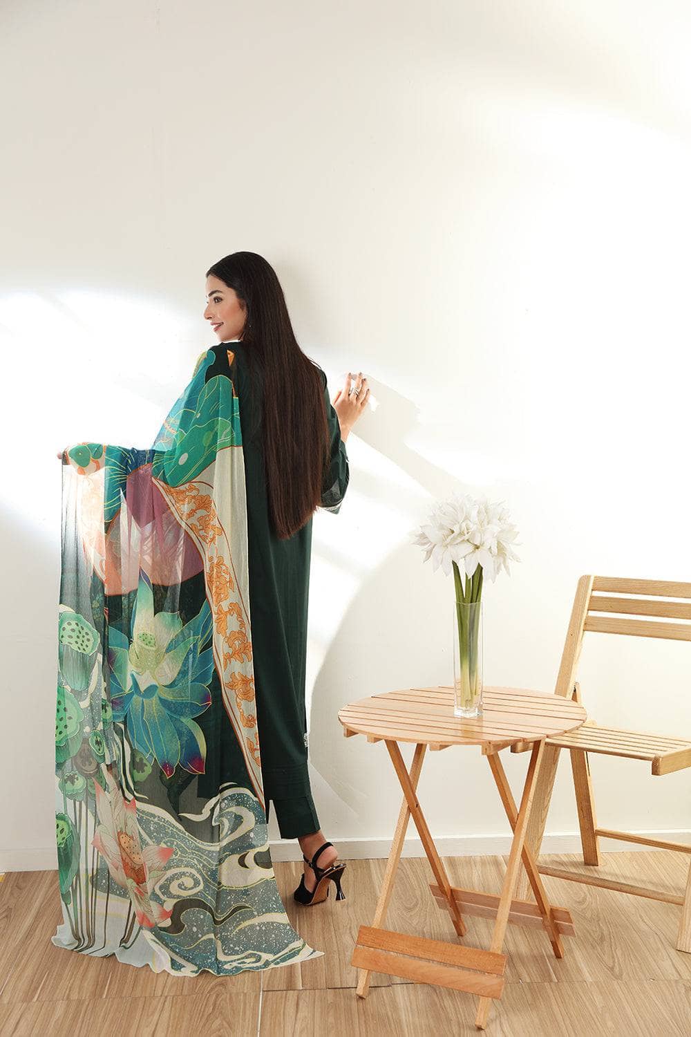 img_nishat_linen_lawn_2022_awwal_boutique