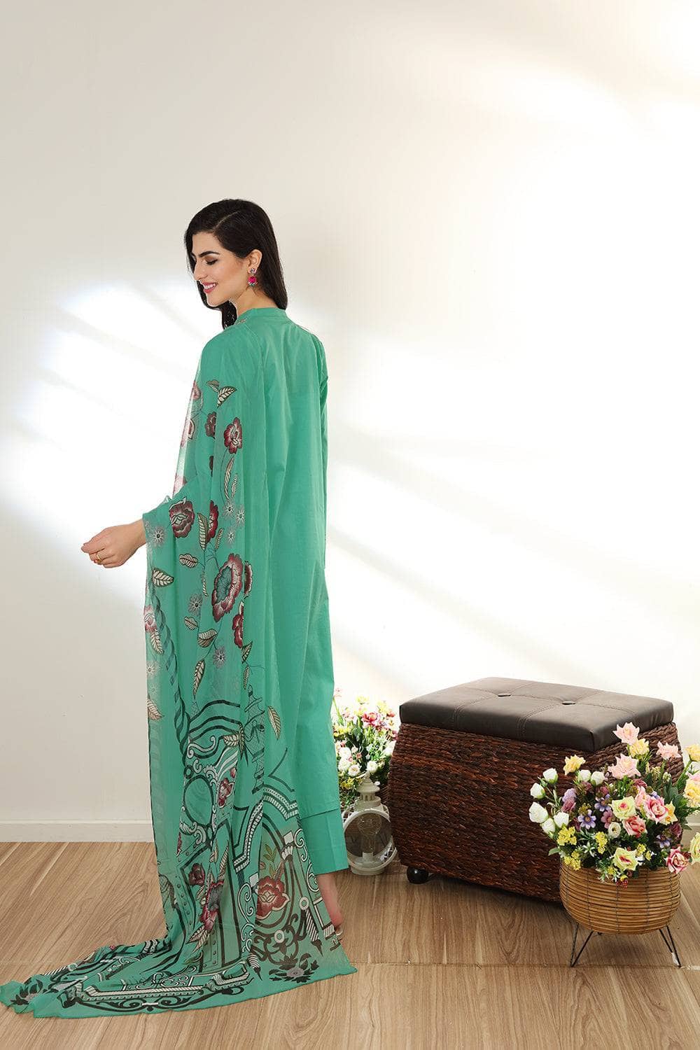 Img_nishat_linen_lawn_22_awwal_boutique