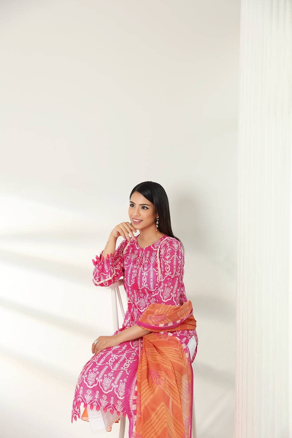 img_nishat_linen_awwal_boutique