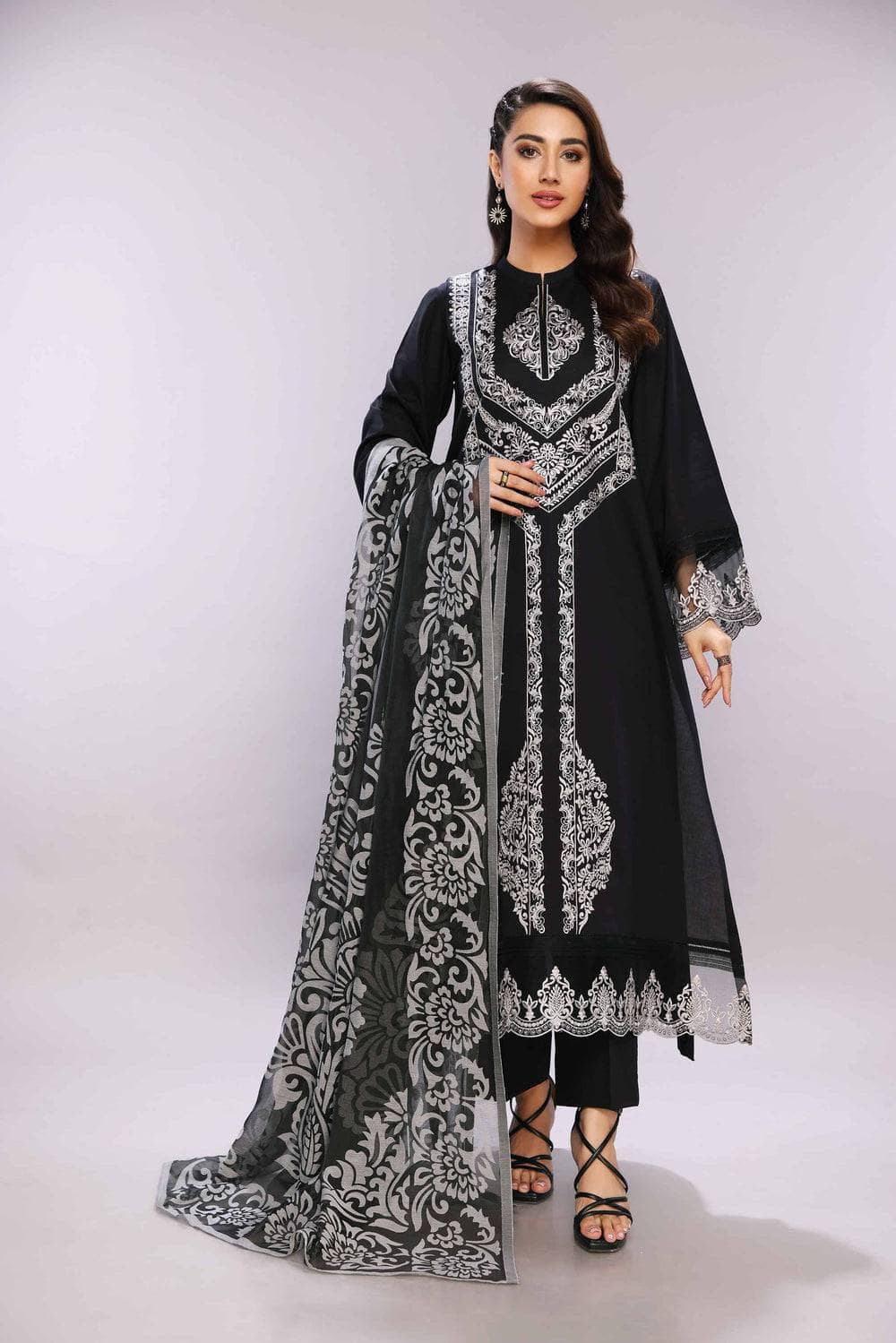 Img_nishat_lawn_nisha_23_awwal_boutique