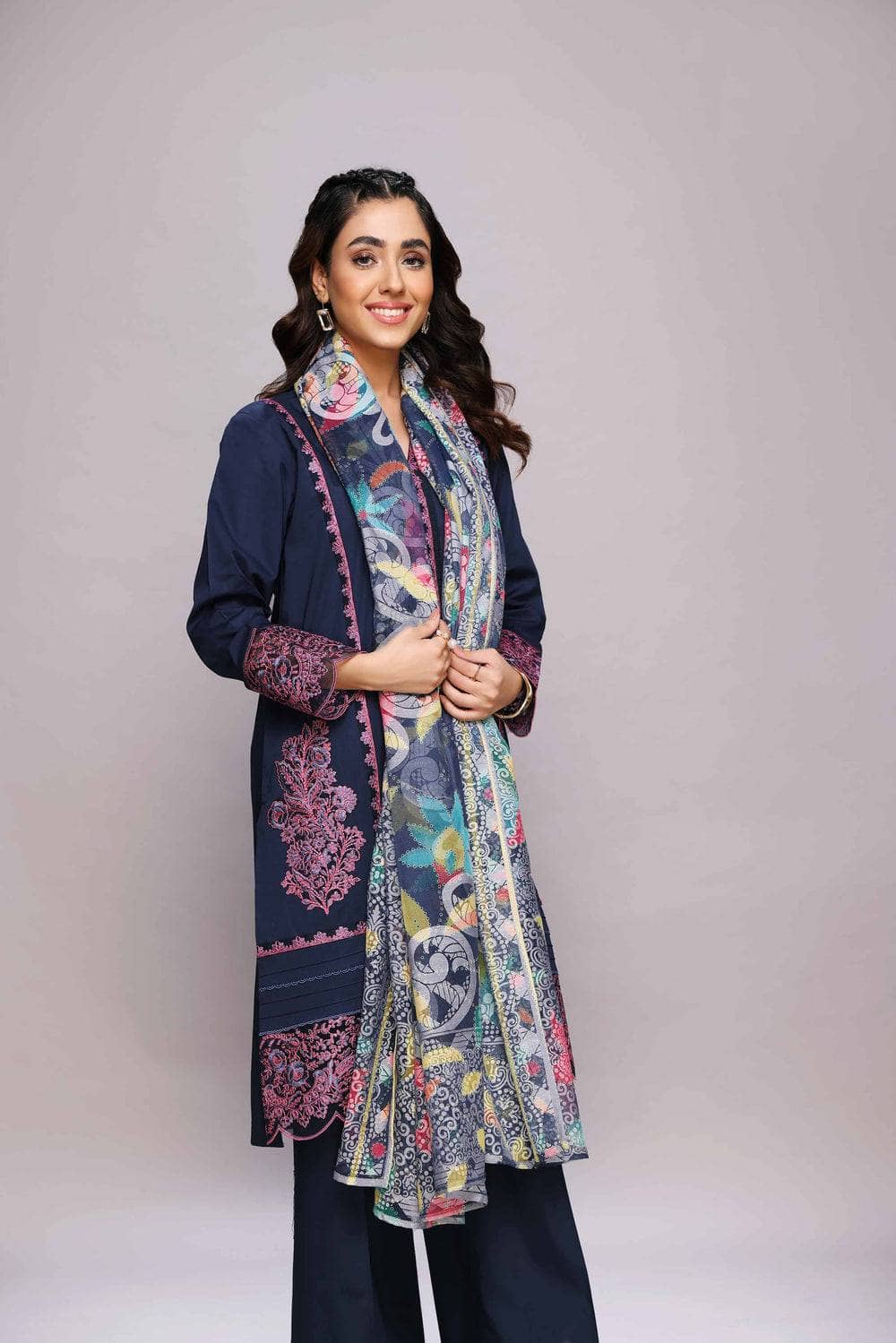 Img_nishat_lawn_nisha_23_awwal_boutique