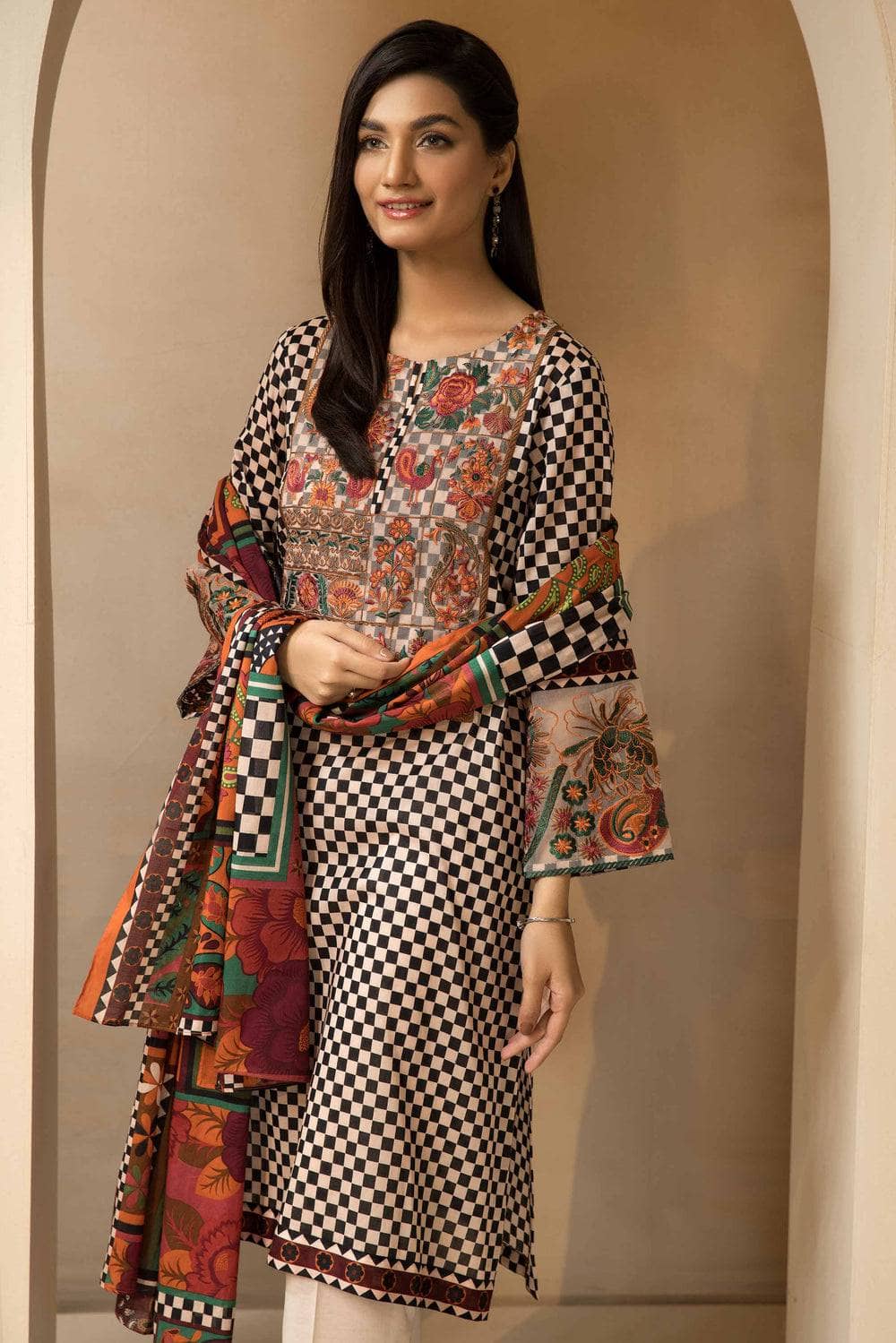 Img_nishat_lawn_nisha_awwal_boutique