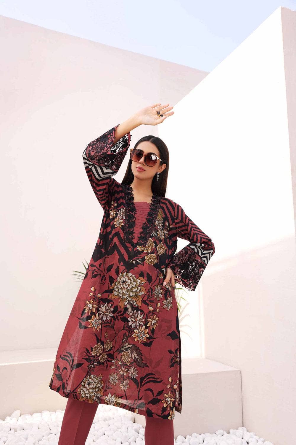 Img_nishat_lawn_nisha_23_awwal_boutique