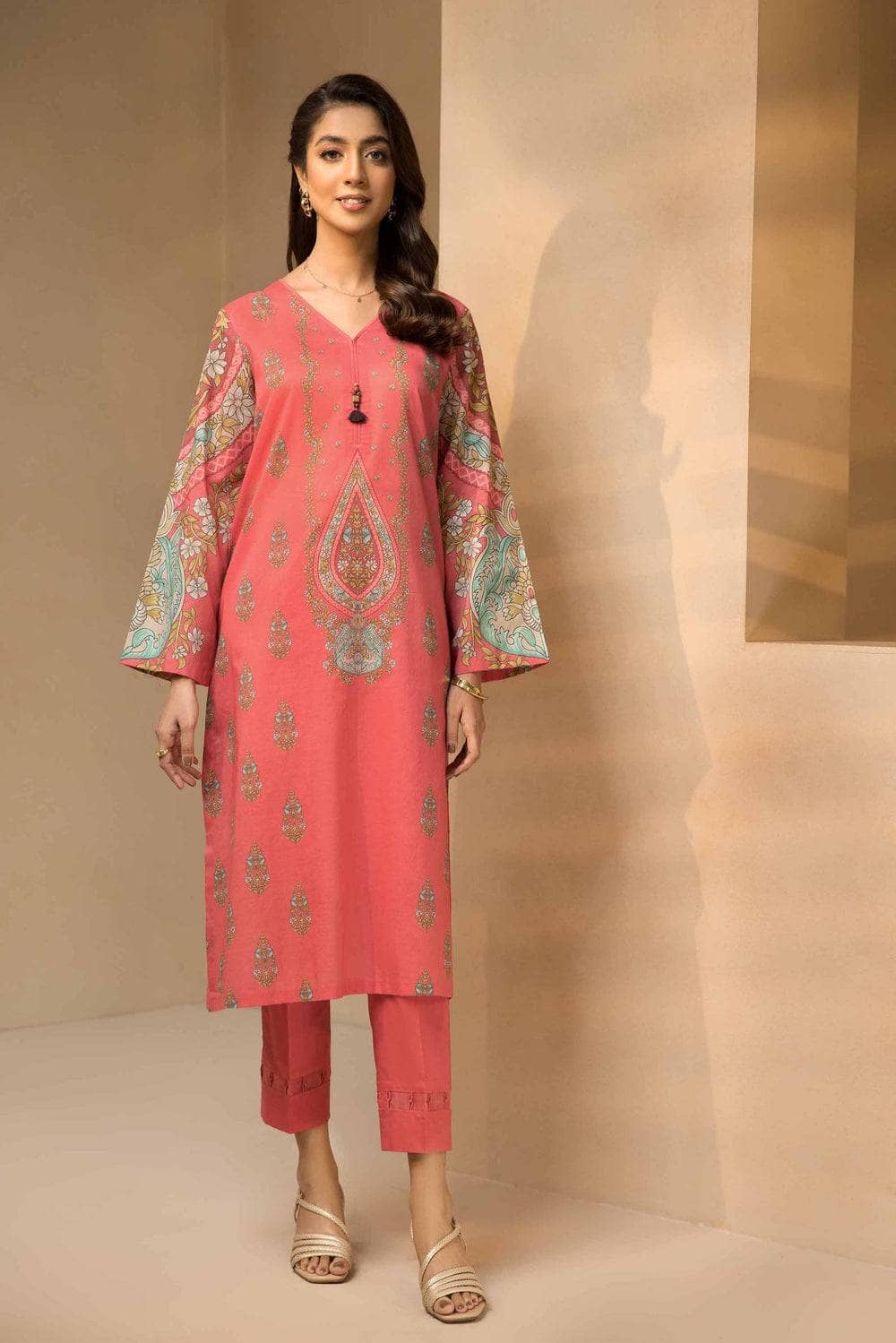 Img_nishat_lawn_nisha_awwal_boutique