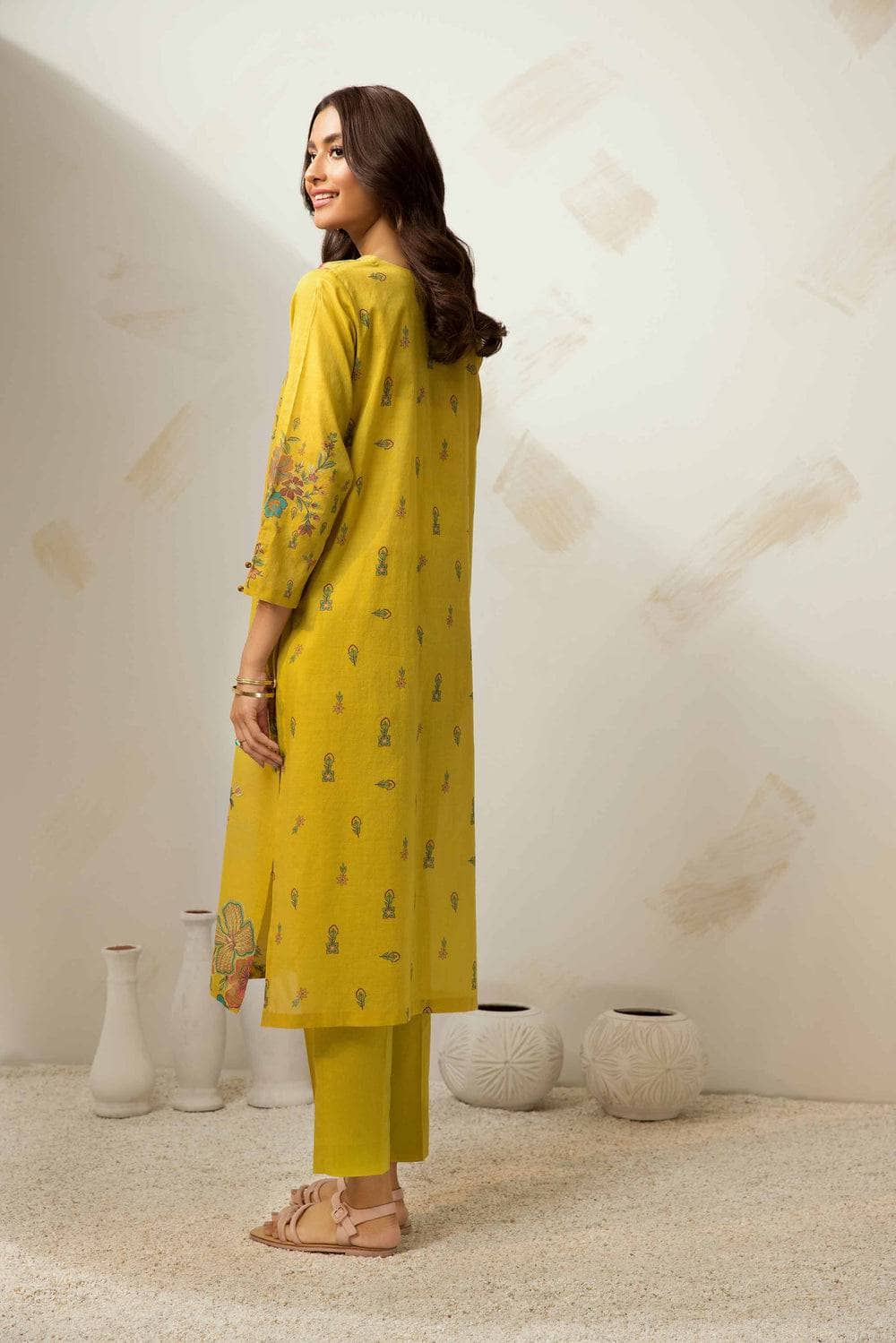 img_nishat_lawn_23_nisha_awwal_boutique