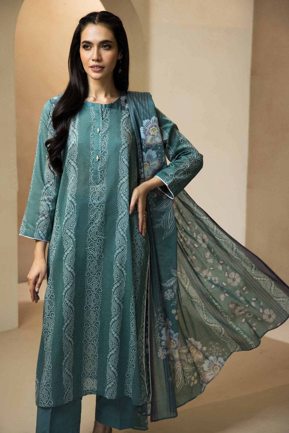 Img_nishat_lawn_nisha_23_awwal_boutique