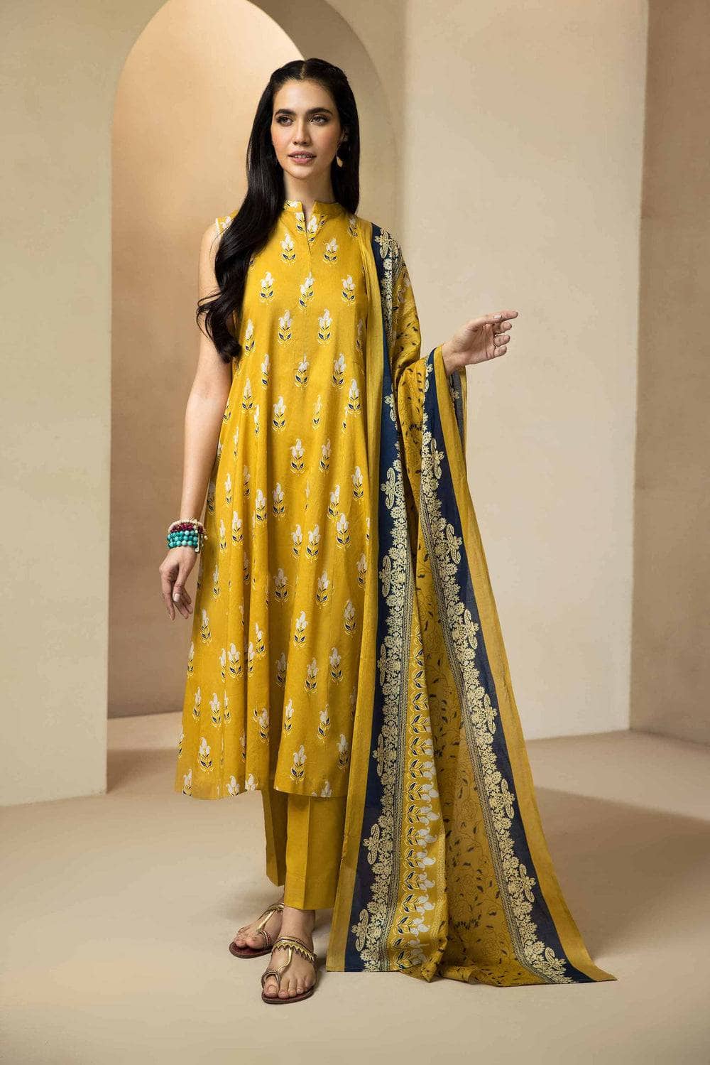 Img_nishat_lawn_nisha_awwal_boutique