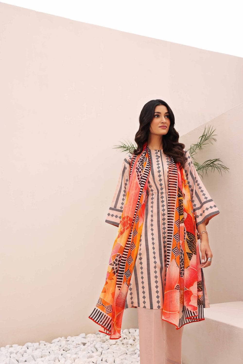 img_nishat_lawn_23_nisha_awwal_boutique