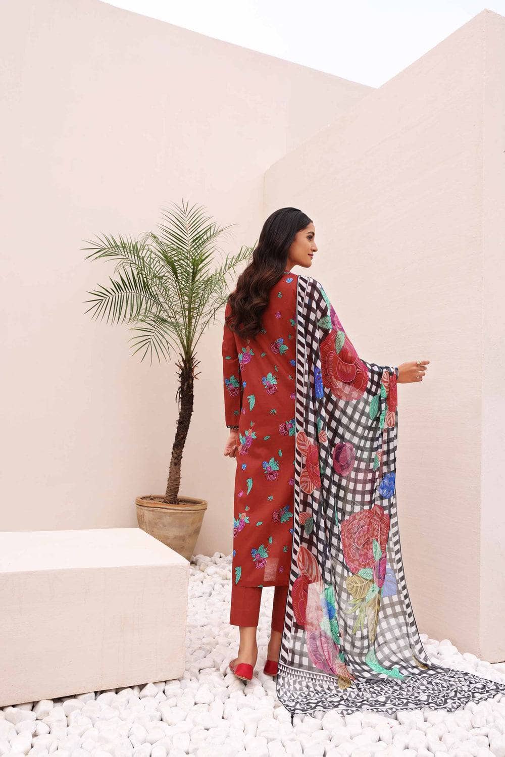 img_nishat_lawn_23_nisha_awwal_boutique