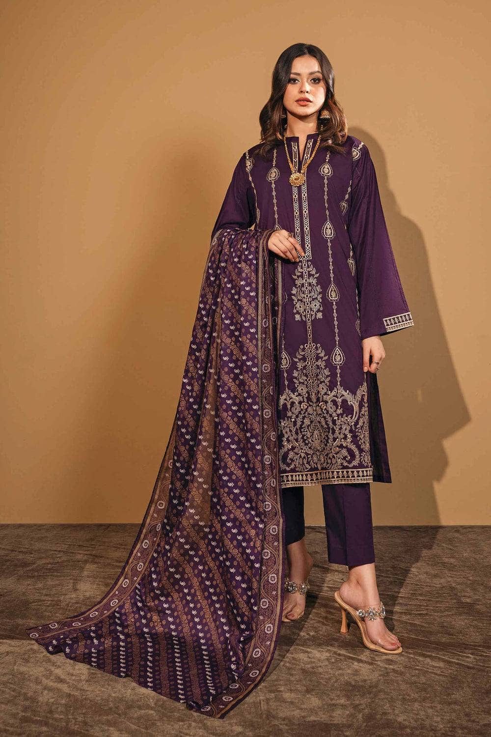 Nishat Lawn Ramdan Edit/Gold Embroidered Suit - 42301398
