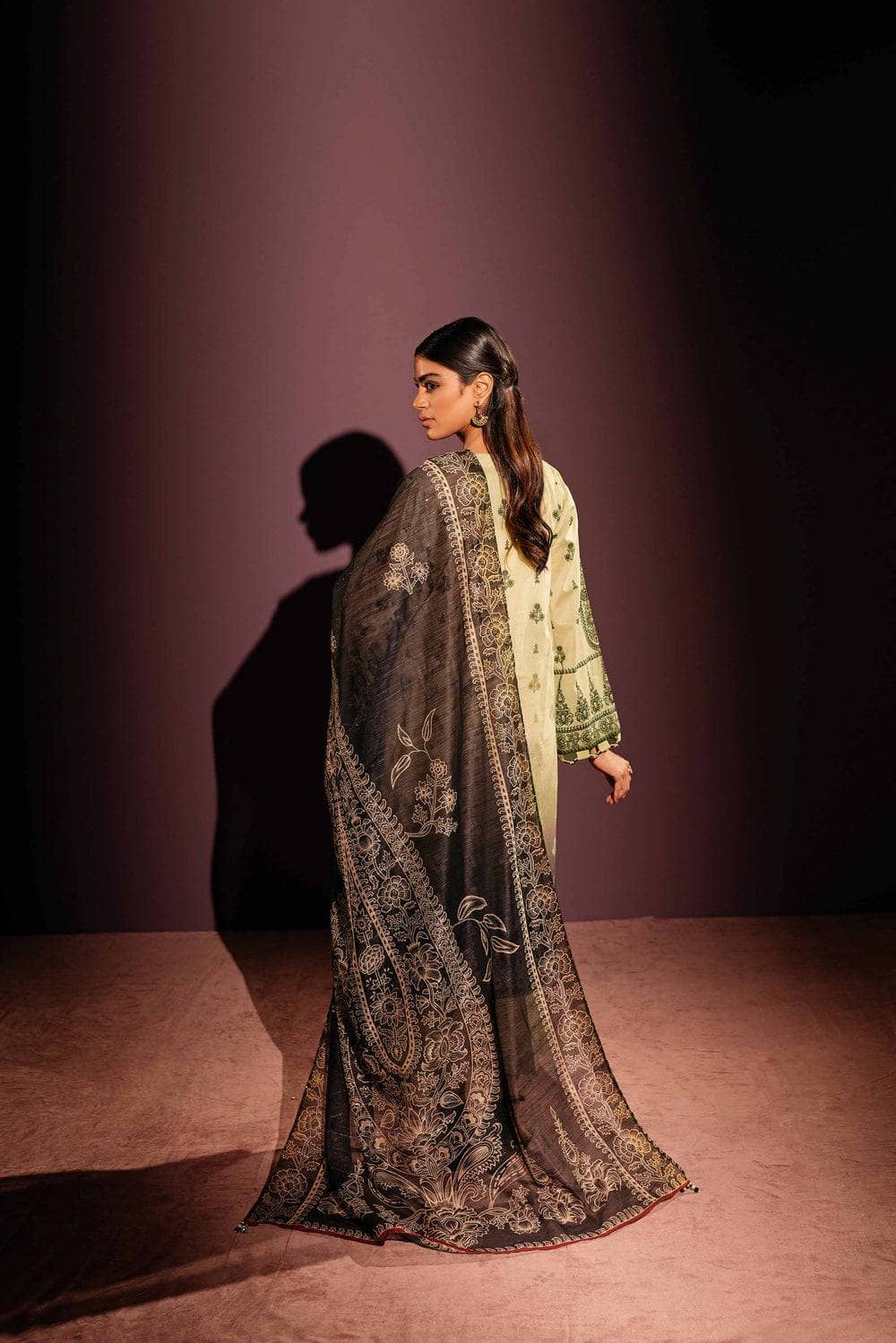 Img_nishat_lawn_23_ramdan_edit_awwal_boutique