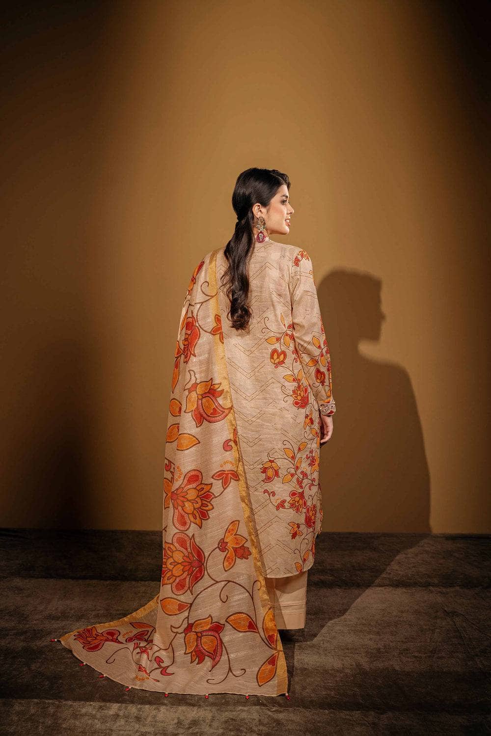 Img_nishat_lawn_23_ramdan_edit_awwal_boutique