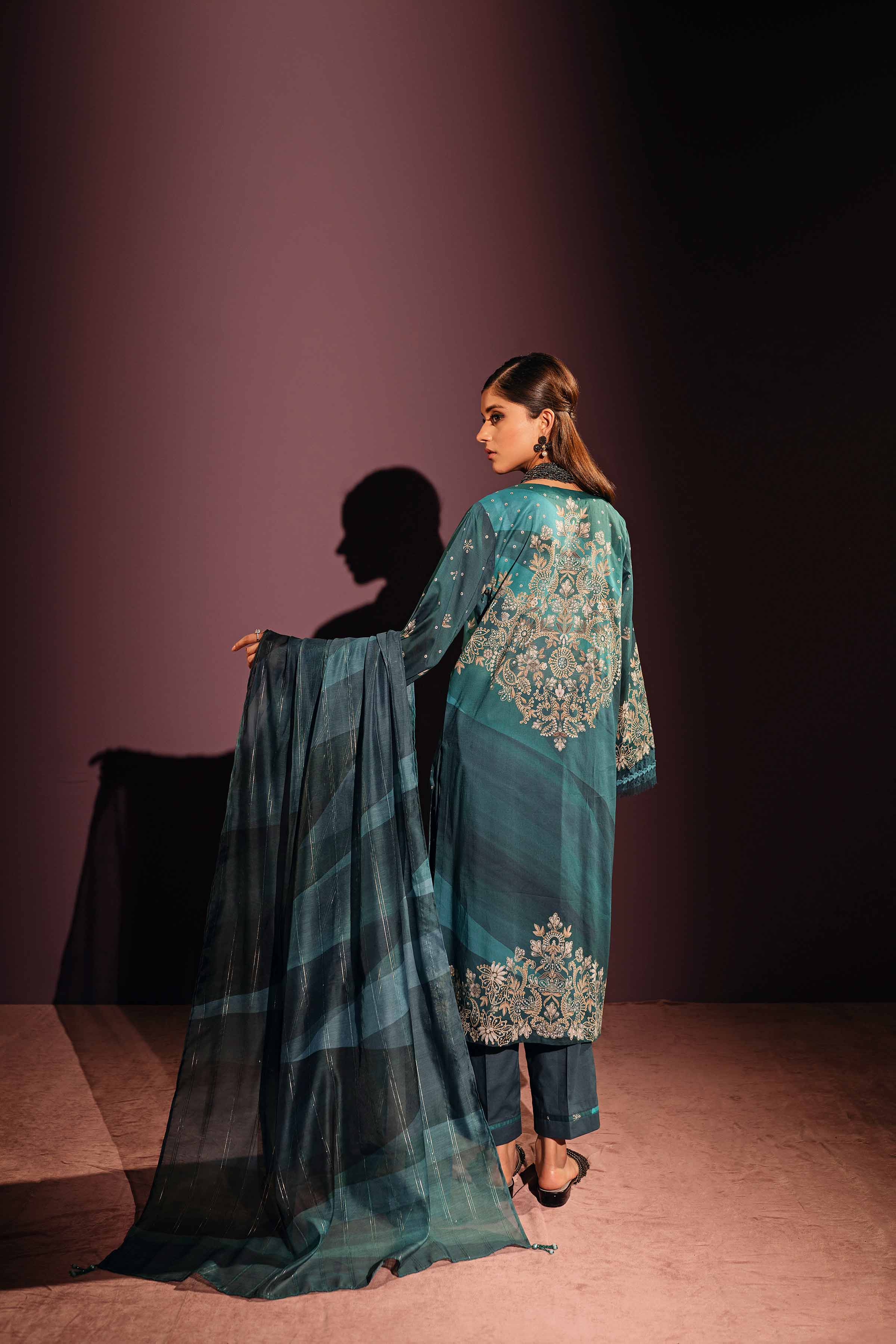 Img_nishat_lawn_23_ramdan_edit_awwal_boutique