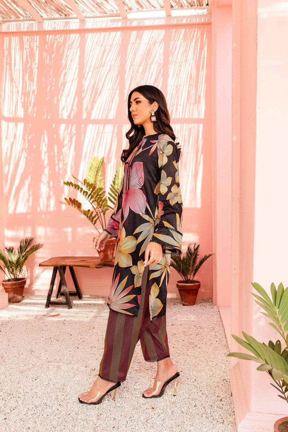 img_nishat_lawn_23_nisha_awwal_boutique