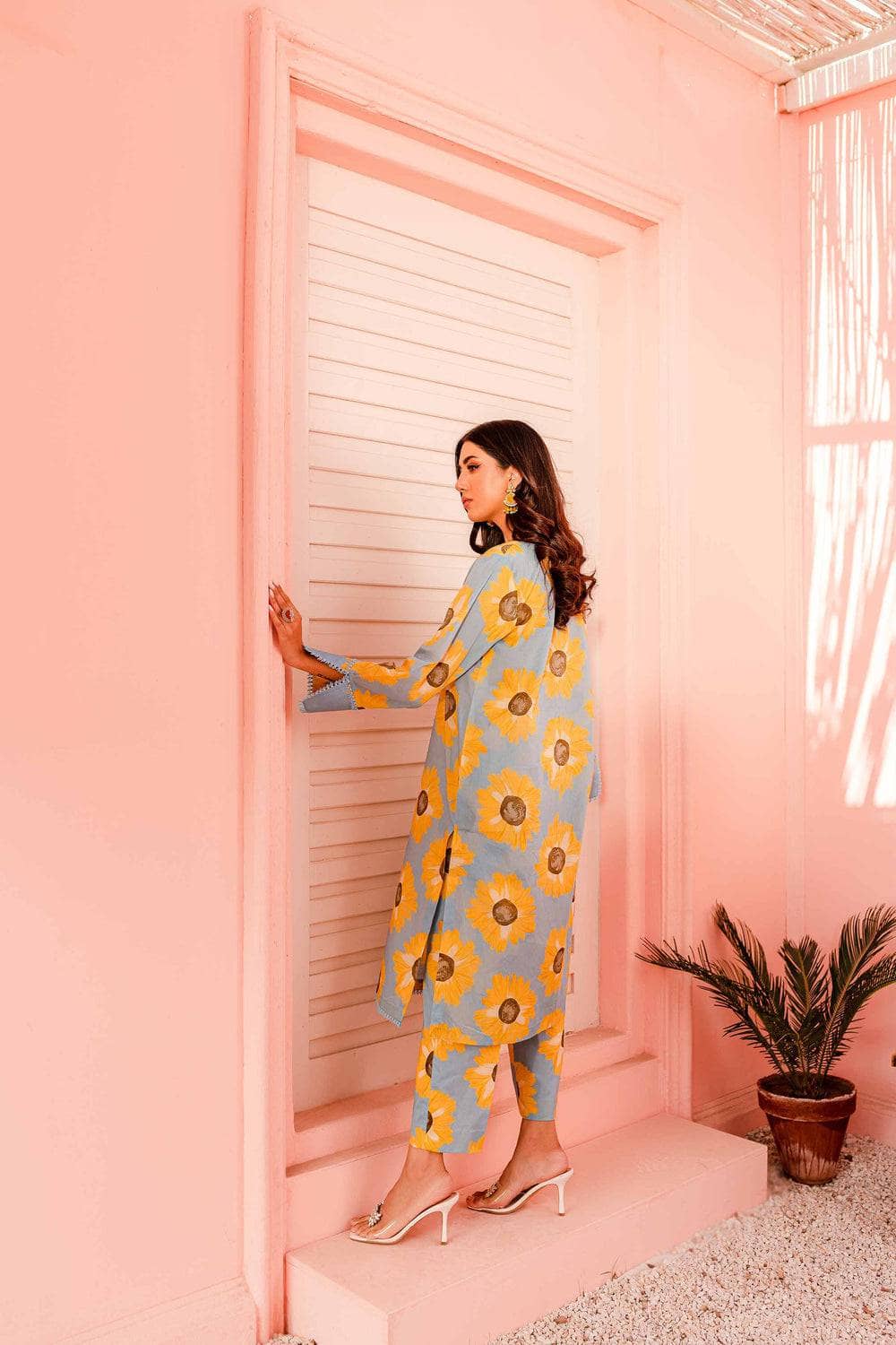 img_nishat_lawn_23_nisha_awwal_boutique