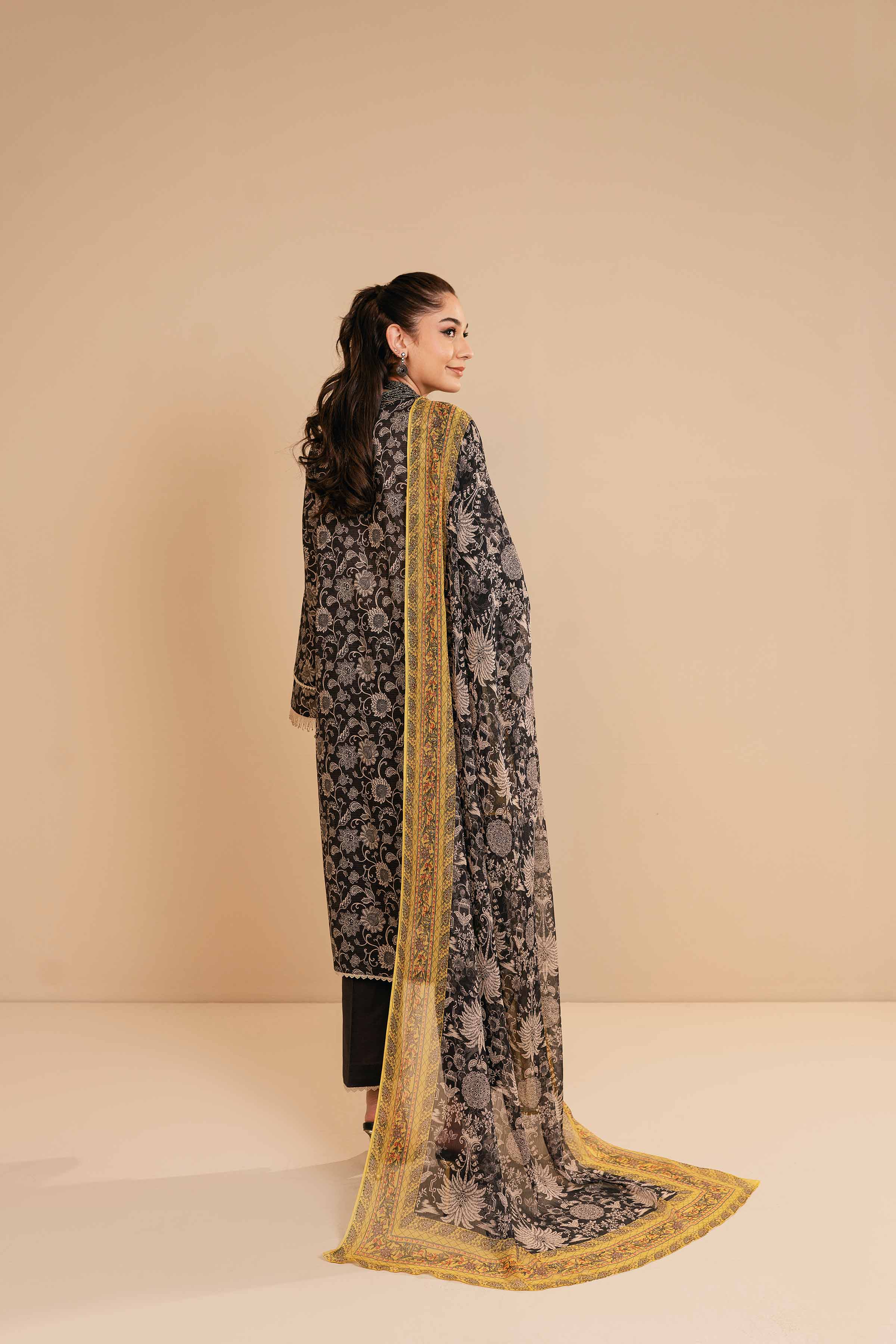 Img_nishat_lawn_ramdan_edit_awwal_boutique