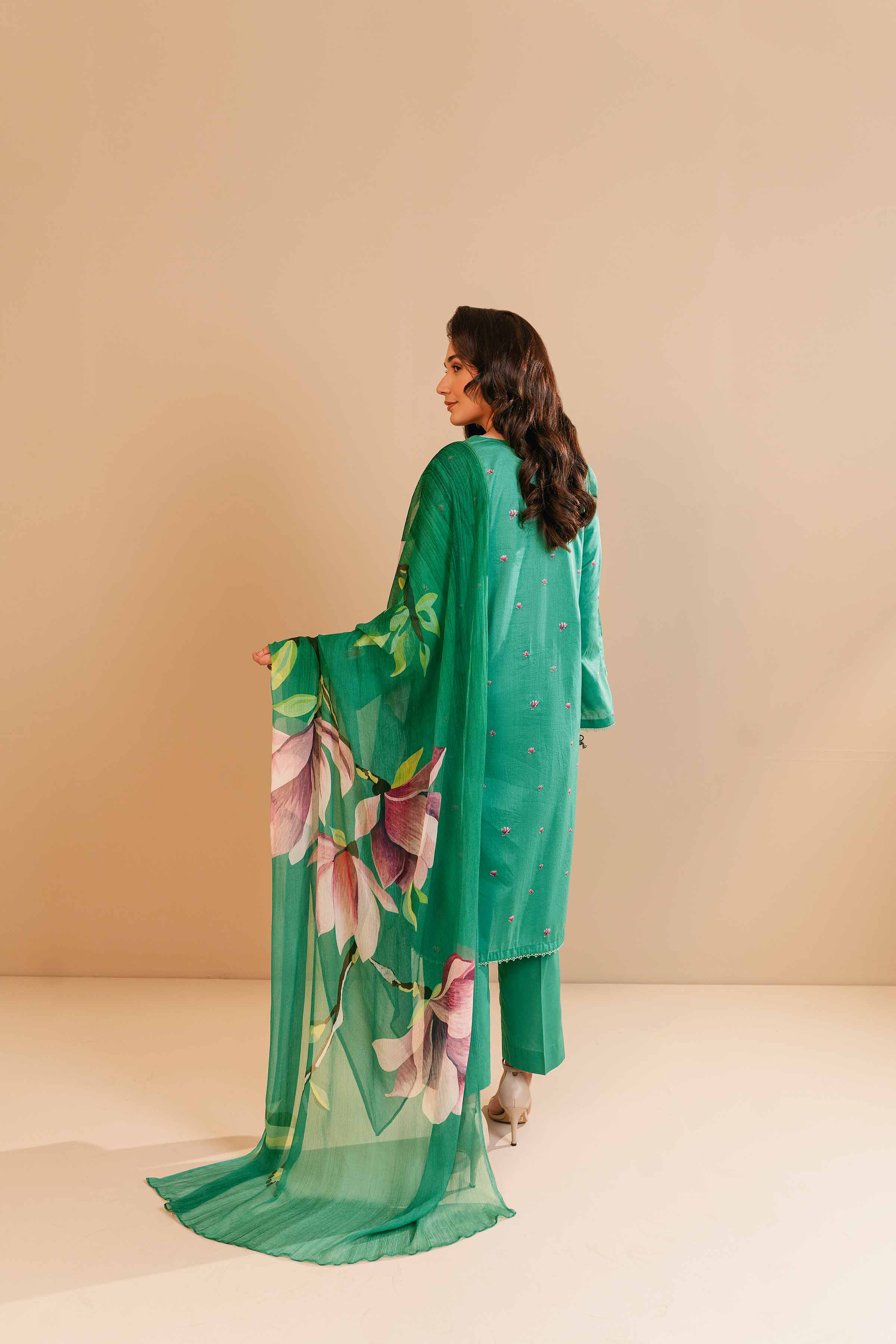 Img_nishat_lawn_ramdan_edit_awwal_boutique