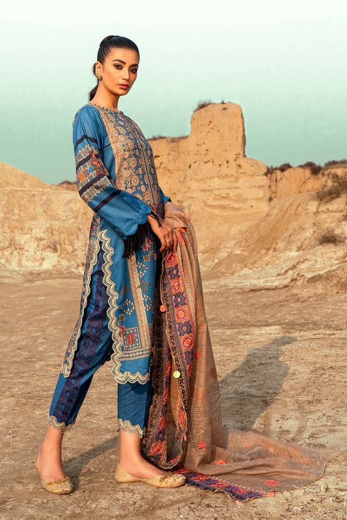 img_charizma_naranji_lawn_2021_awwal_boutique