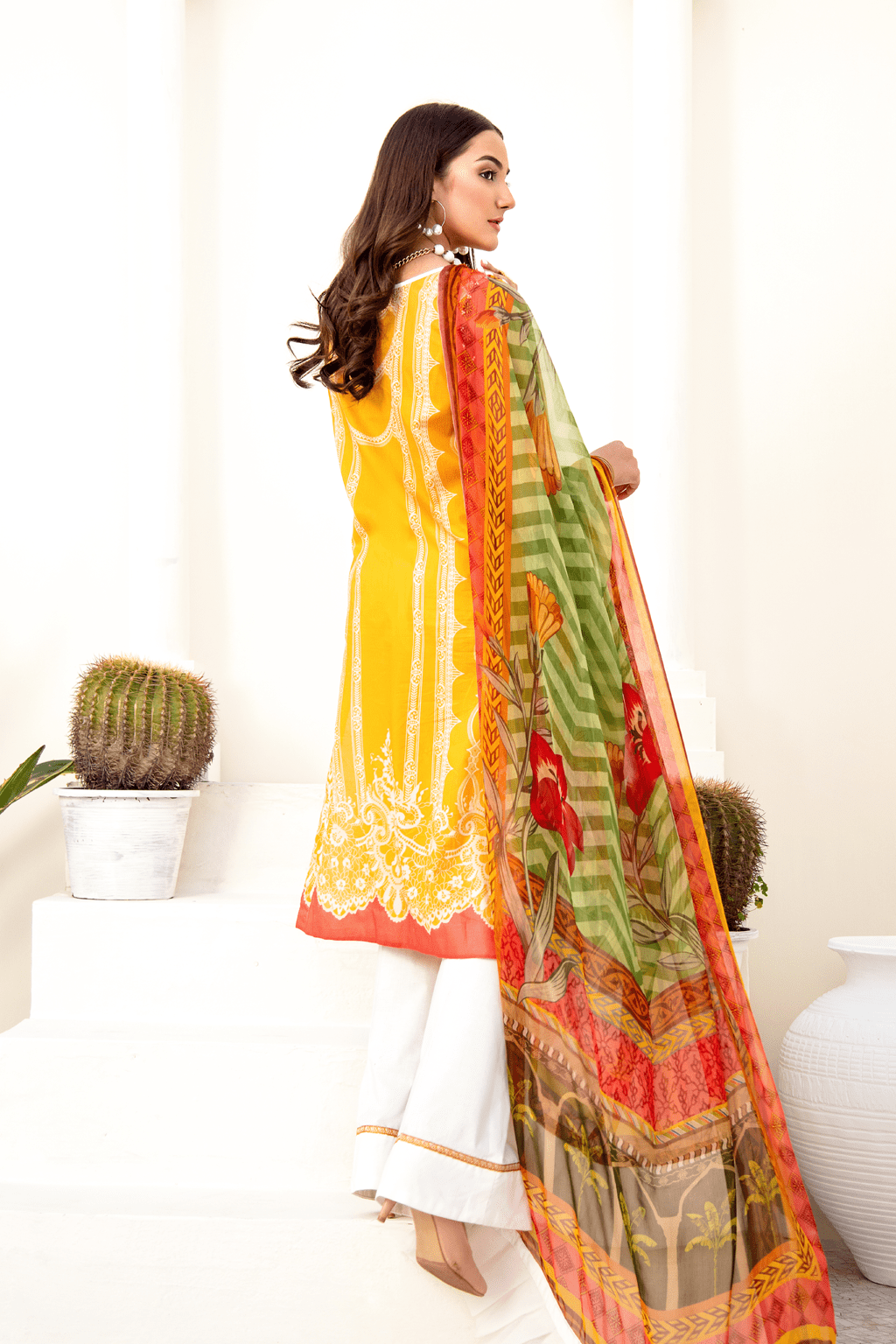 img_iznik_chinon_lawn_collection_awwal_boutique_eid_collection